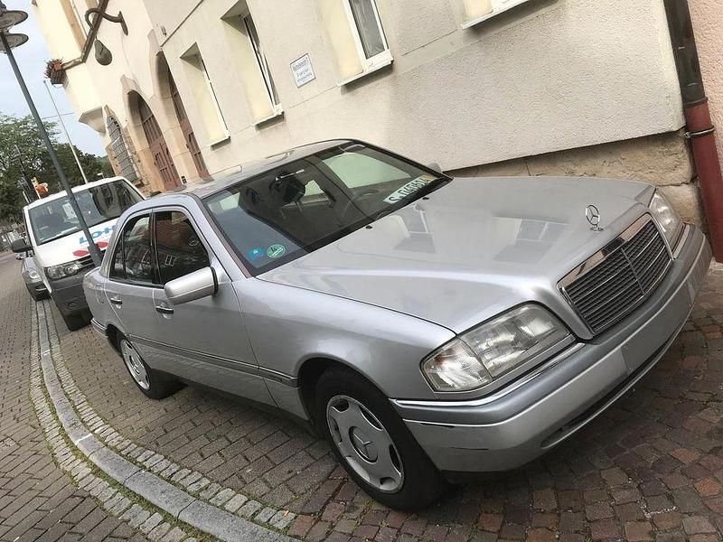Gebraucht Mercedes C280 Elegance 193 PS (141 kW) 1995 Silber Limousine