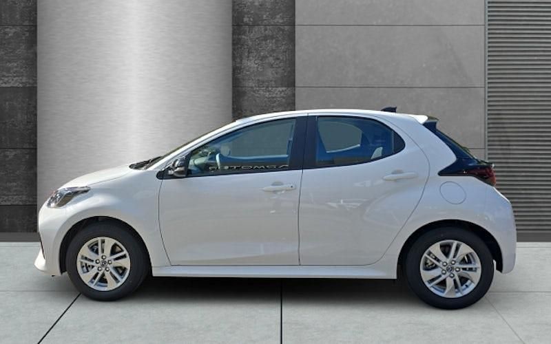 Neu Mazda 2 Center-Line 116 PS (85 kW) 2025 Lunar white Limousine