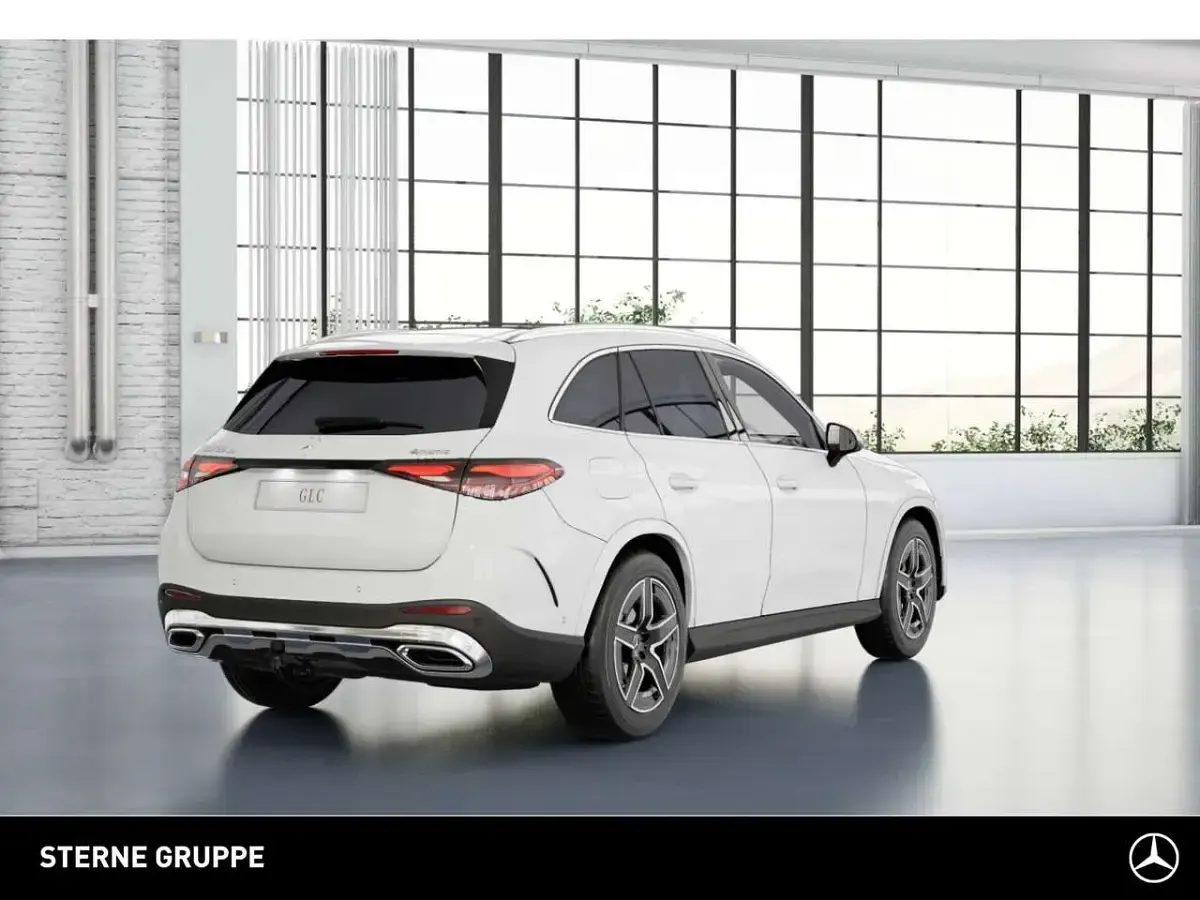 Gebraucht Mercedes GLC220 AMG 197 PS (144 kW) 2025 Unilack polarweiß SUV