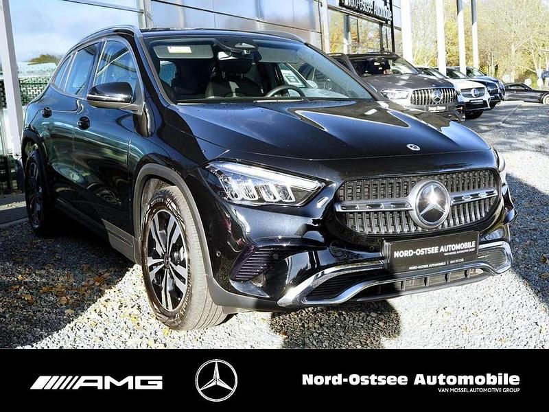 Gebraucht Mercedes GLA200 Progressive 150 PS (110 kW) 2025 Metalliclack kosmosschwarz SUV