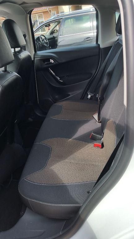 Gebraucht Citroën C3 SELECTION 68 PS (50 kW) 2012 Weiß Limousine