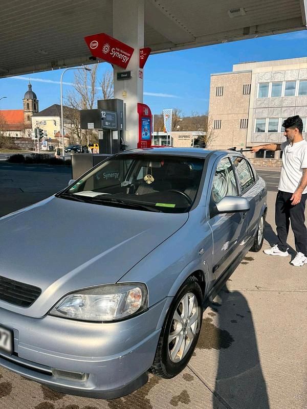 Gebraucht Opel Astra 84 PS (61 kW) 2001 Grau Limousine