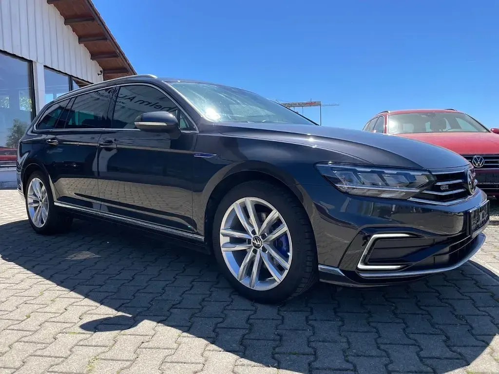 Gebraucht VW Passat GTE 218 PS (160 kW) 2021 Mangangrau metallic Kombi