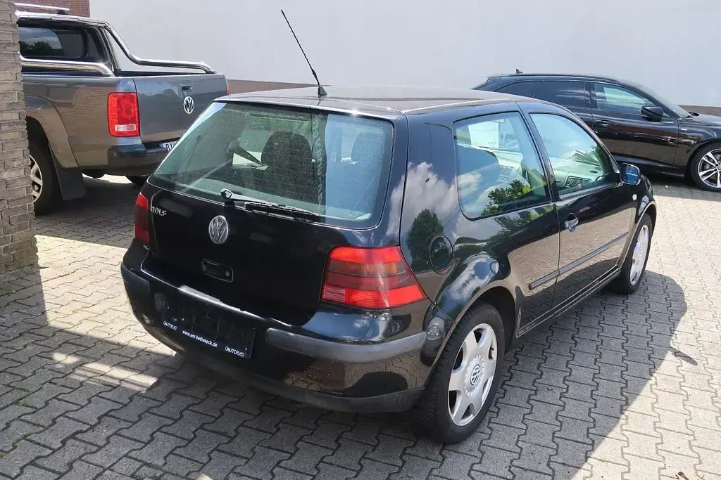Gebraucht VW Golf IV Edition 75 PS (55 kW) 2001 Schwarz Limousine