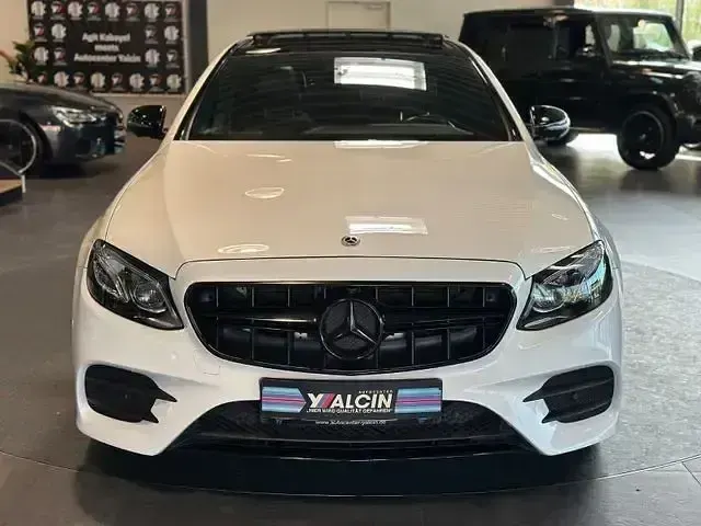 Usata Mercedes E400 441 CV (324 kW) 2019 Bianco Berlina