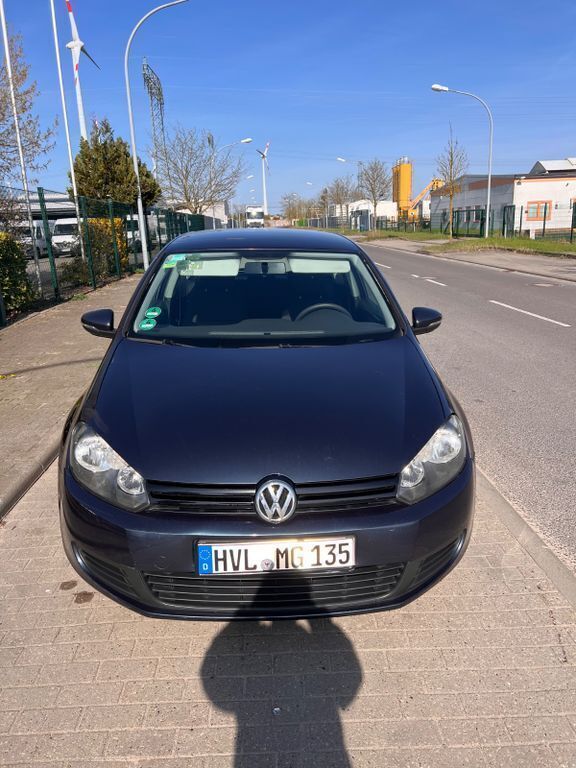 Blau Gebraucht 2010 VW Golf VI Comfortline Limousine | 2.450 € (Guter Preis) - Bild 1/4