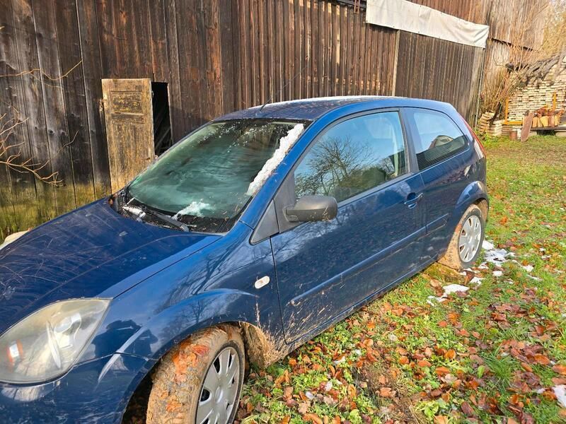 Blau Gebraucht 2007 Ford Fiesta Kleinwagen | 599 € (Superpreis) - Bild 1/4