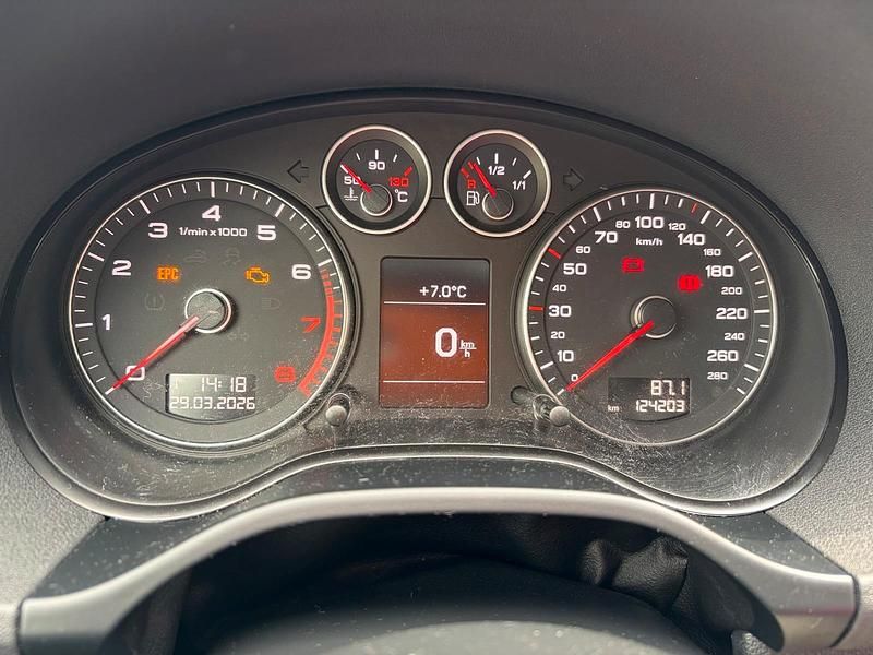 Gebraucht Audi A3 101 PS (74 kW) 2010 Weiß Kleinwagen