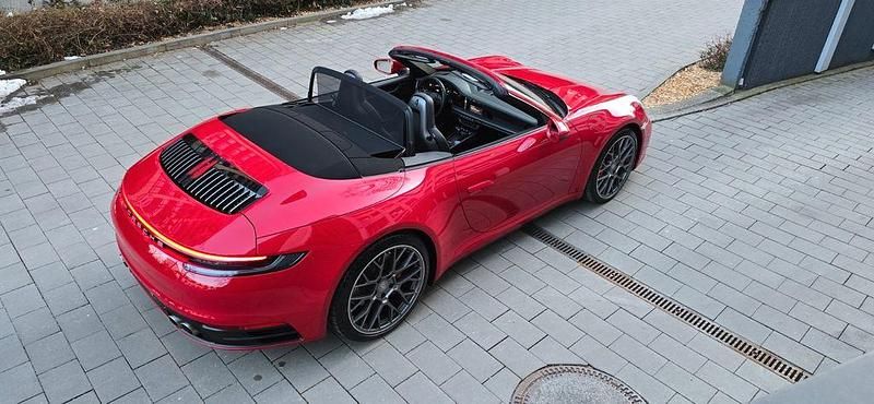 Gebraucht Porsche 992 450 PS (330 kW) 2020 Rot Cabrio
