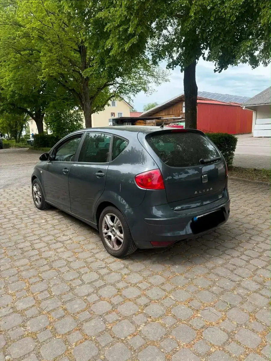 Second-hand Seat Altea 105 CP (77 kW) 2006 Negru Monovolum