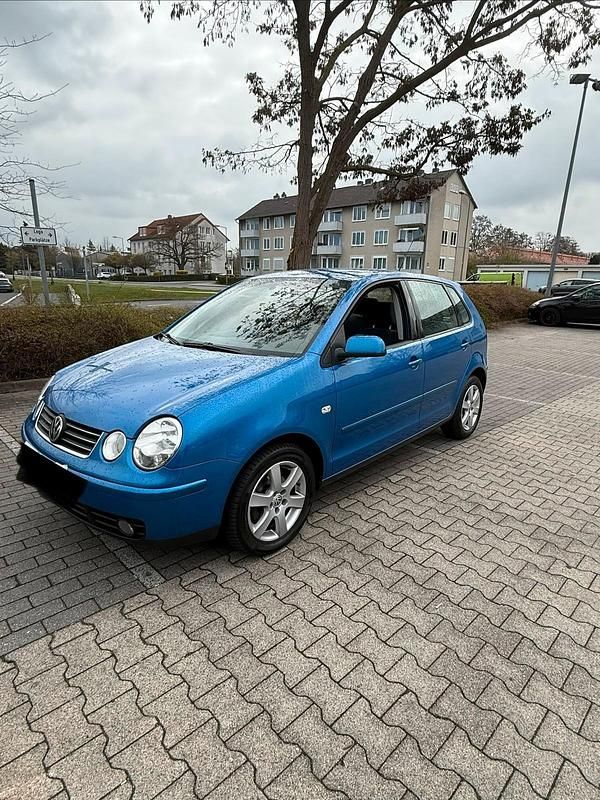 Gebraucht VW Polo 101 PS (74 kW) 2004 Blau Kleinwagen