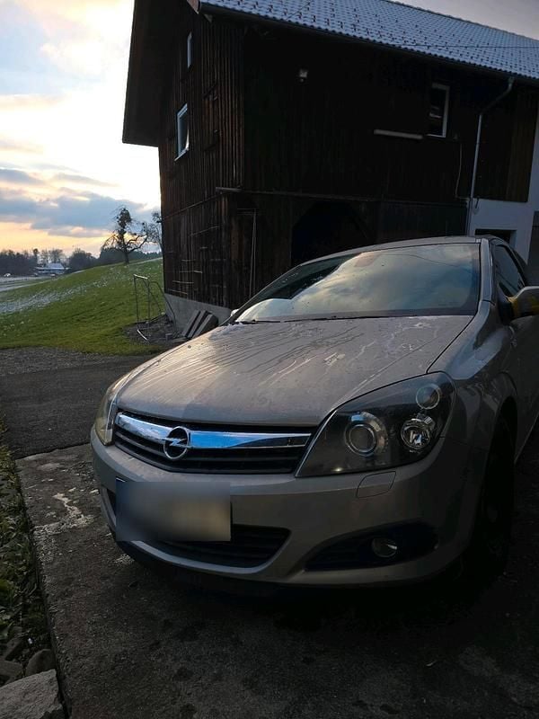 Silber Gebraucht 2005 Opel Astra GTC Coupé | 700 € (Guter Preis) - Bild 1/4