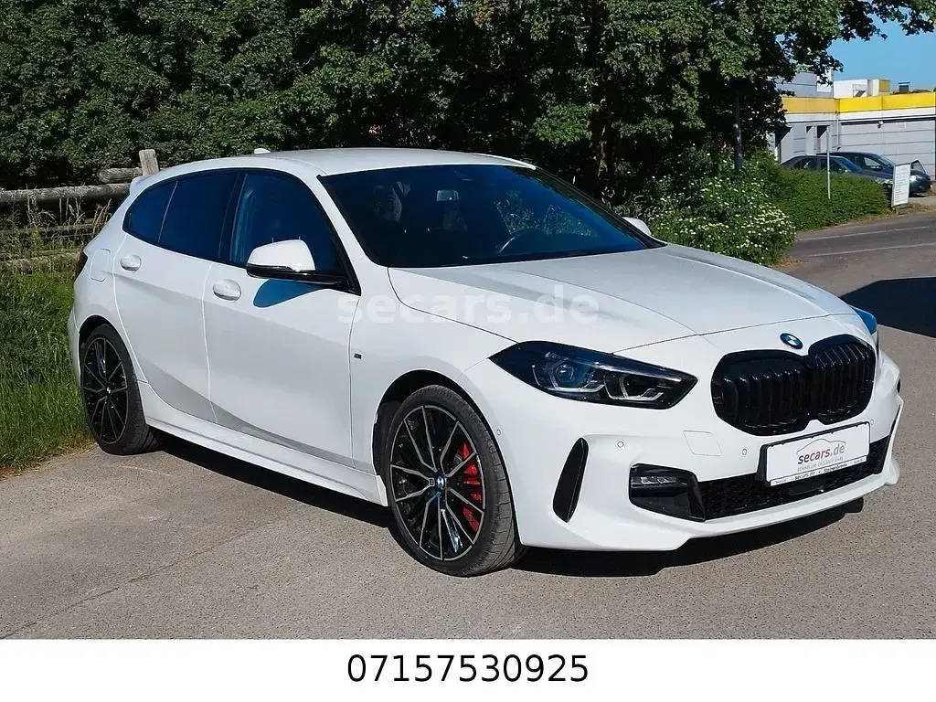 Gebraucht BMW 118 Performance 136 PS (100 kW) 2023 Alpinweiß Kleinwagen