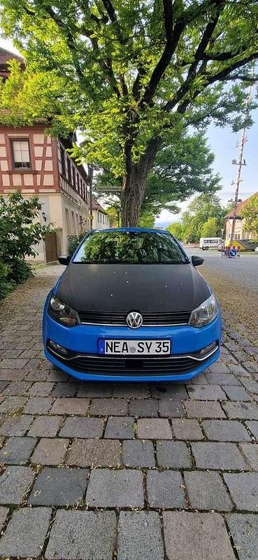 Blau Gebraucht 2015 VW Polo Trendline Kleinwagen | 5.199 € (Guter Preis) - Bild 1/4