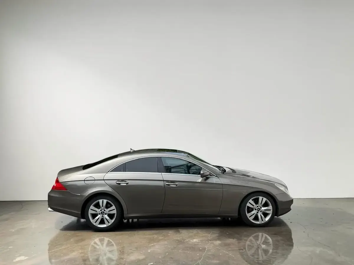 Gebraucht Mercedes CLS350 224 PS (164 kW) 2010 Grau Limousine
