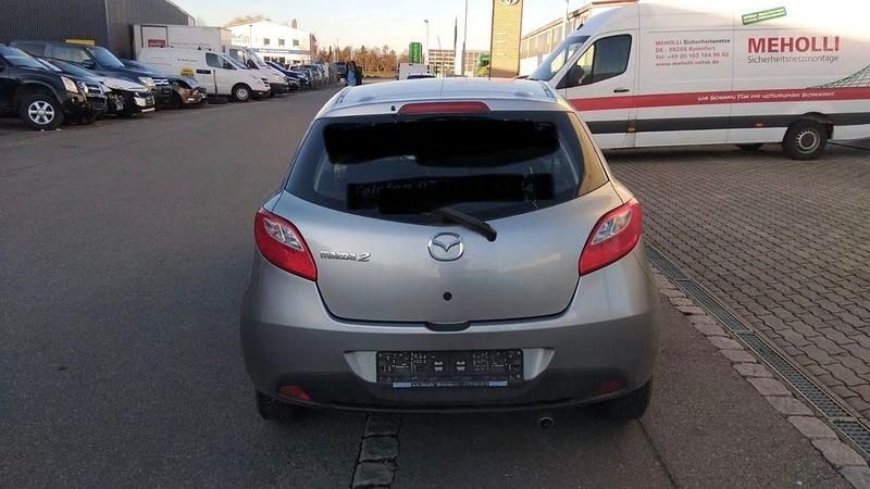Gebraucht Mazda 2 Active 84 PS (61 kW) 2011 Silber Kleinwagen