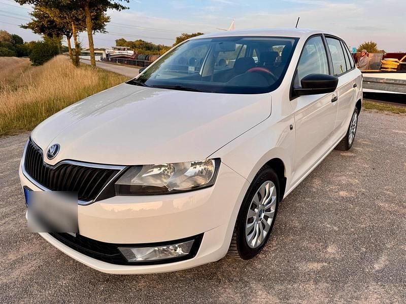 Weiß Gebraucht 2015 Skoda Rapid Limousine | 4.999 € (Superpreis) - Bild 1/4