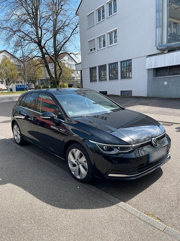 Gebraucht VW Golf VIII 150 PS (110 kW) 2020 Schwarz Kleinwagen