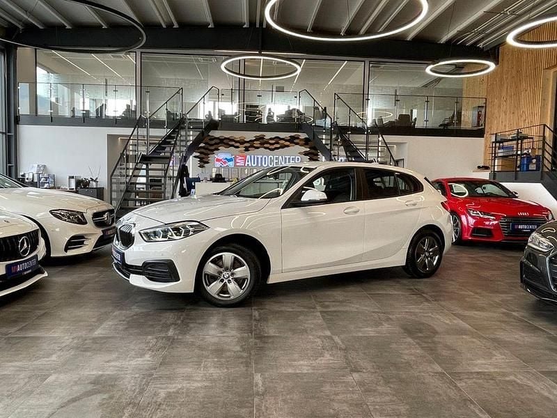 Weiß Gebraucht 2024 BMW 118 Advantage Kleinwagen | 20.499 € (Guter Preis) - Bild 1/4