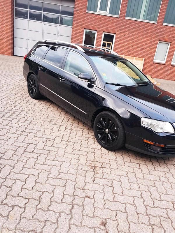 Schwarz Gebraucht 2007 VW Passat Kombi | 3.000 € (Fairer Preis) - Bild 1/4