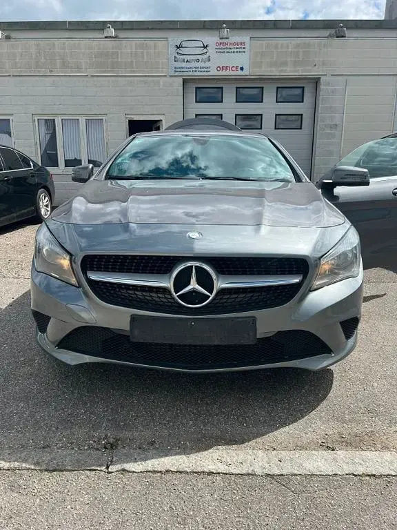 Gebraucht Mercedes CLA200 136 PS (100 kW) 2015 Grau Coupé