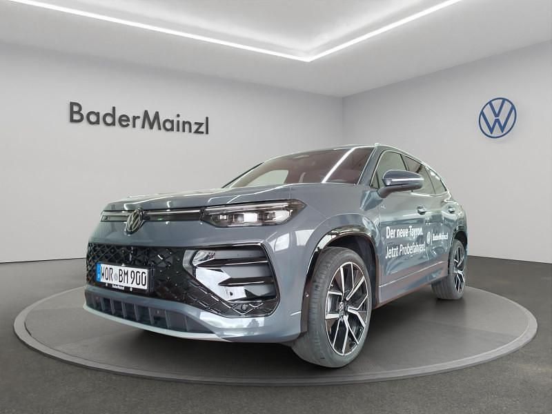 Delfingrau metallic Gebraucht 2025 VW Tayron R-line SUV | 59.950 € (Fairer Preis) - Bild 1/4