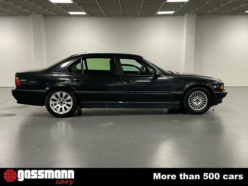 Gebraucht BMW 750L 326 PS (239 kW) 1999 Schwarz Limousine