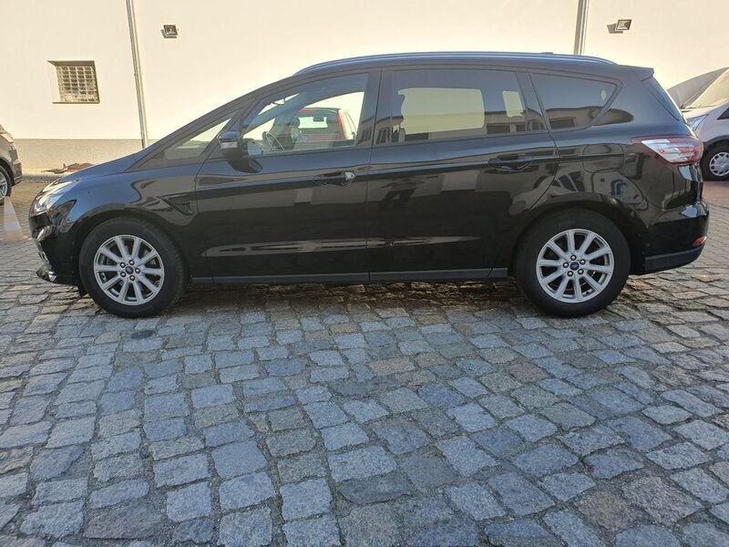 Gebraucht Ford S-MAX Trend 150 PS (110 kW) 2021 Obsidianschwarz metallic Van / Kleinbus