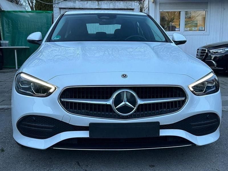 Gebraucht Mercedes C180 170 PS (125 kW) 2022 Weiß Limousine