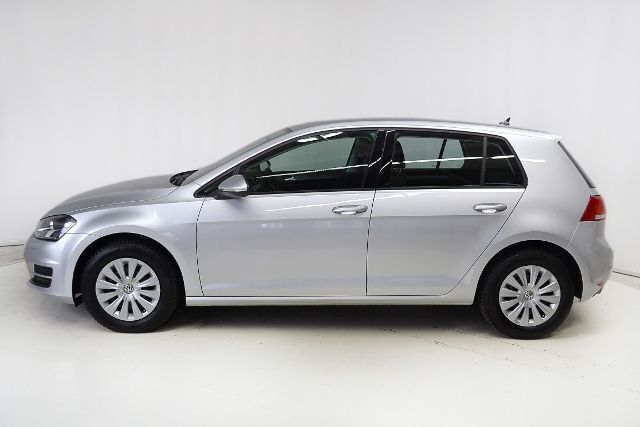Second-hand VW Golf VII Trendline 110 CP (80 kW) 2015 Argintiu Berlinǎ