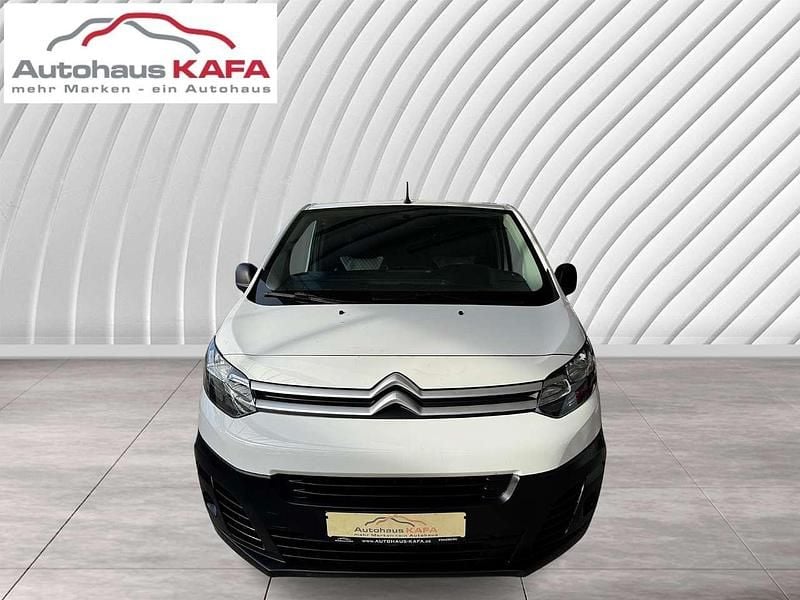 Weiß Gebraucht 2018 Citroën Jumpy Profi Van / Kleinbus | 9.250 € (Guter Preis) - Bild 1/4