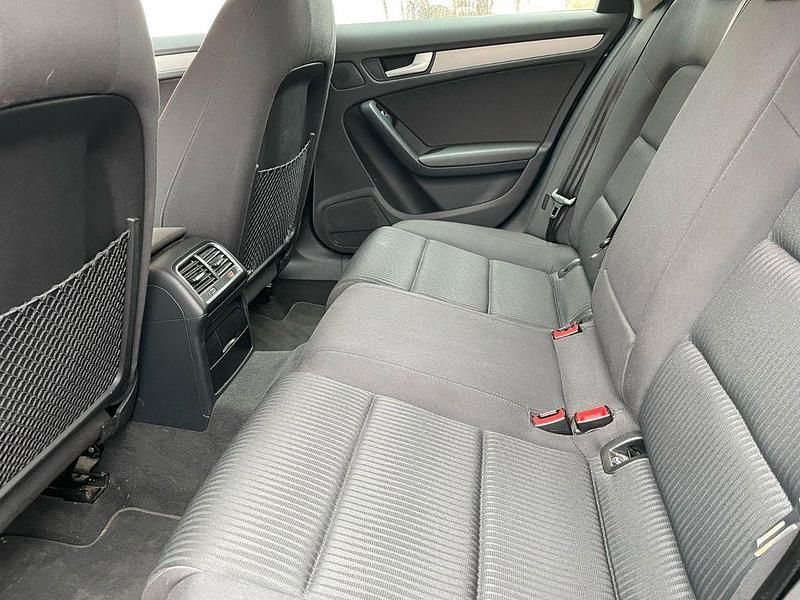 Gebraucht Audi A4 120 PS (88 kW) 2013 Schwarz Kombi