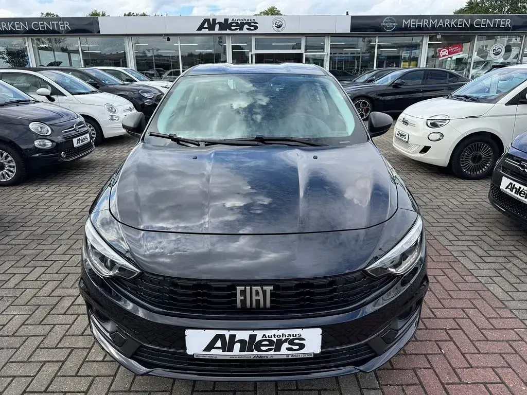 Gebraucht Fiat Tipo Life 131 PS (96 kW) 2024 Schwarz Limousine