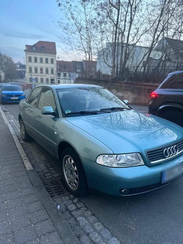 Second-hand Audi A4 150 CP (110 kW) 2000 Verde Berlinǎ