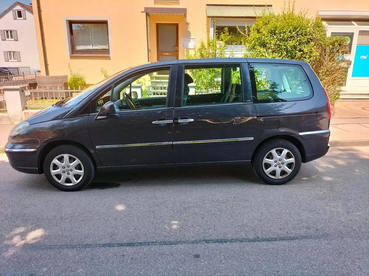 Gebraucht Peugeot 807 136 PS (100 kW) 2008 Grau Van / Kleinbus