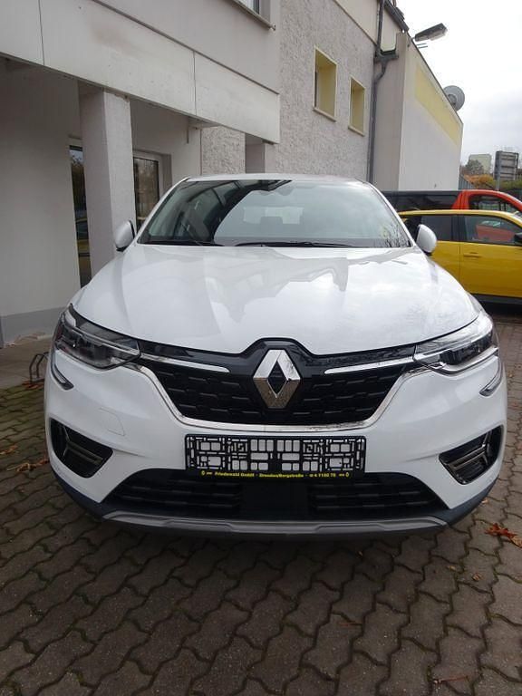 Gebraucht Renault Arkana Zen 140 PS (102 kW) 2022 Weiß SUV