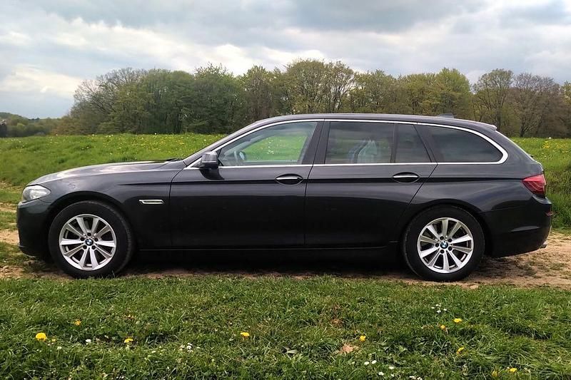 Second-hand BMW 530 Comfort Edition 258 CP (189 kW) 2014 Gri Berlinǎ