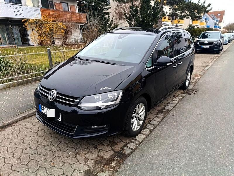 Gebraucht VW Sharan 184 PS (135 kW) 2016 Schwarz Van / Kleinbus