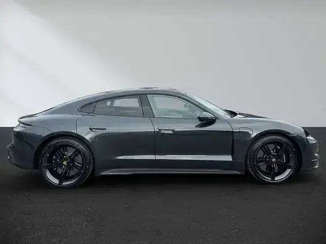 Gebraucht Porsche Taycan Turbo S 559 kW (761 PS) 2021 Grau metallic Limousine