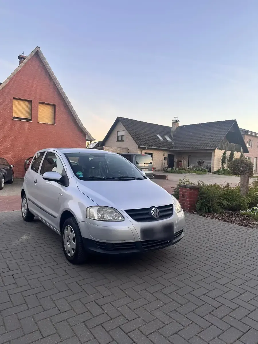 Usata VW Fox 63 CV (46 kW) 2005 Argento Utilitaria