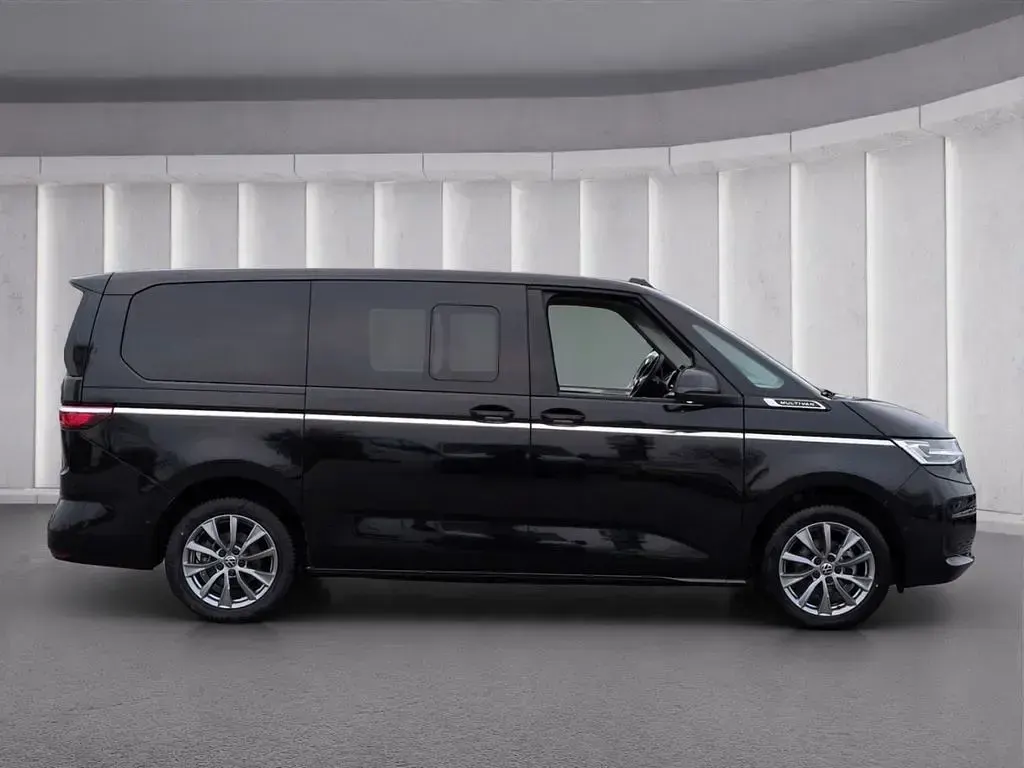 Gebraucht VW T7 Style 150 PS (110 kW) 2025 Schwarz Van