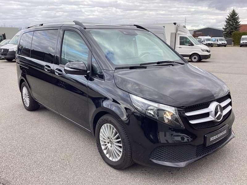 Gebraucht Mercedes V300 Edition 237 PS (174 kW) 2022 Obsidianschwarz metallic Van / Kleinbus