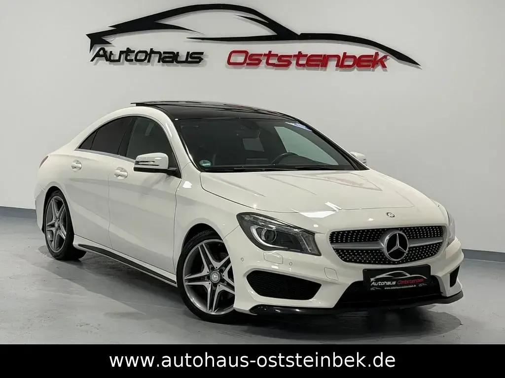 Gebraucht Mercedes CLA220 AMG line 170 PS (125 kW) 2014 Calcitweiss/zirrusweiss Limousine
