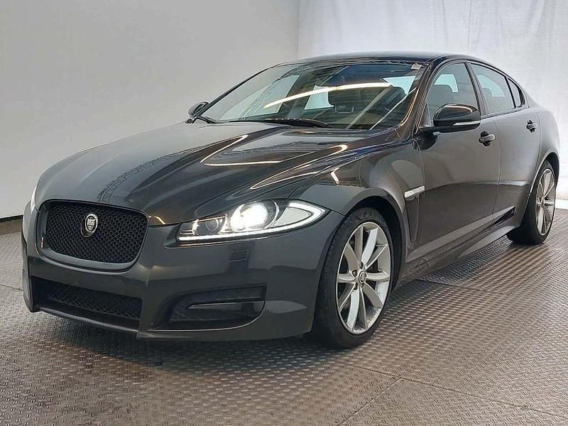 Grau Gebraucht 2014 Jaguar XF Limousine | 11.500 € (Fairer Preis) - Bild 1/4
