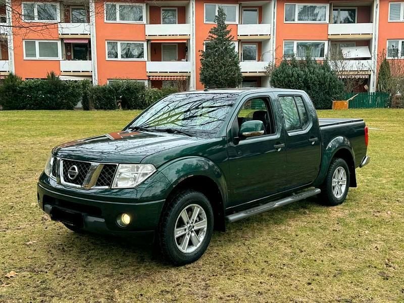 Grün Gebraucht 2008 Nissan Navara Abholung | 4.500 € (Fairer Preis) - Bild 1/4