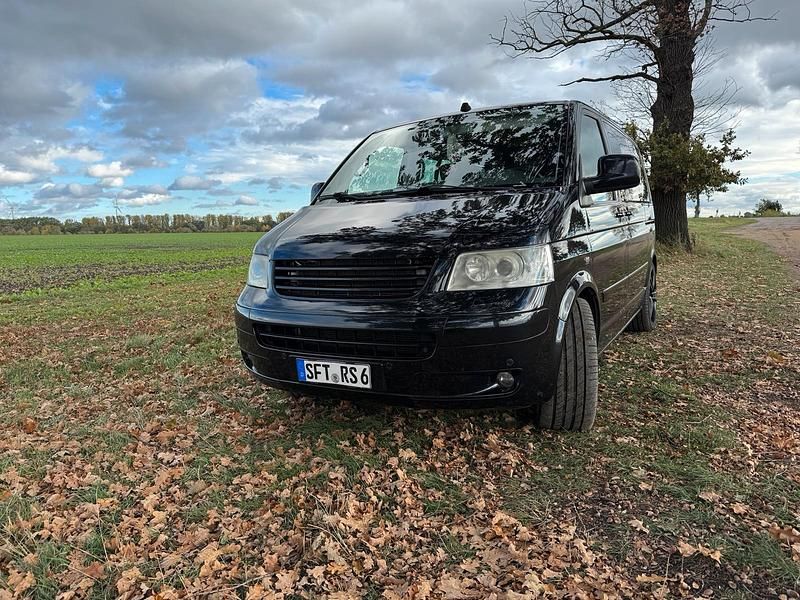 Schwarz Gebraucht 2009 VW T5 Highline Van | 8.990 € - Bild 1/4