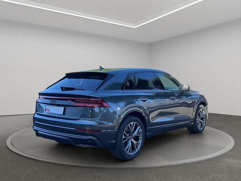 Gebraucht Audi Q8 S-Line 286 PS (210 kW) 2022 Grau SUV