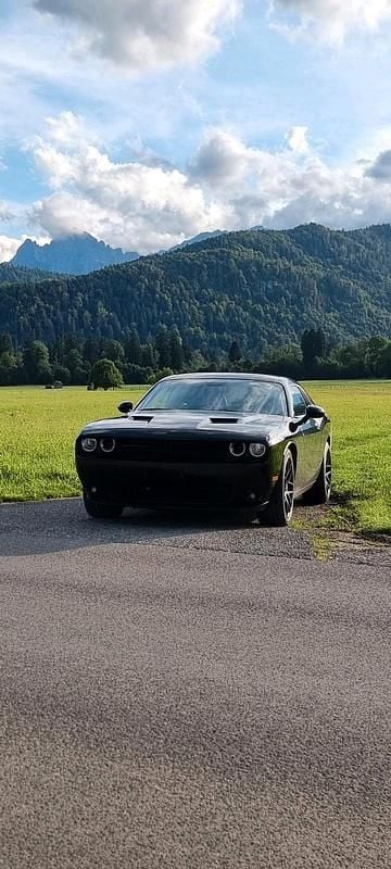 Schwarz Gebraucht 2018 Dodge Challenger SXT Coupé | 31.000 € - Bild 1/4