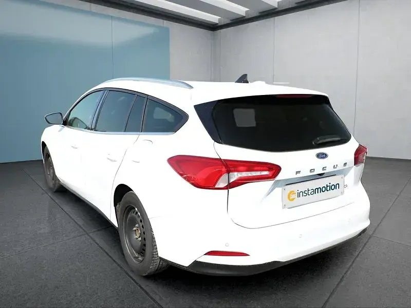 Gebraucht Ford Focus 125 PS (91 kW) 2022 Weiß Kombi