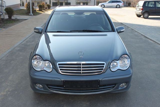 Gebraucht Mercedes C180 143 PS (105 kW) 2005 Silber Kombi